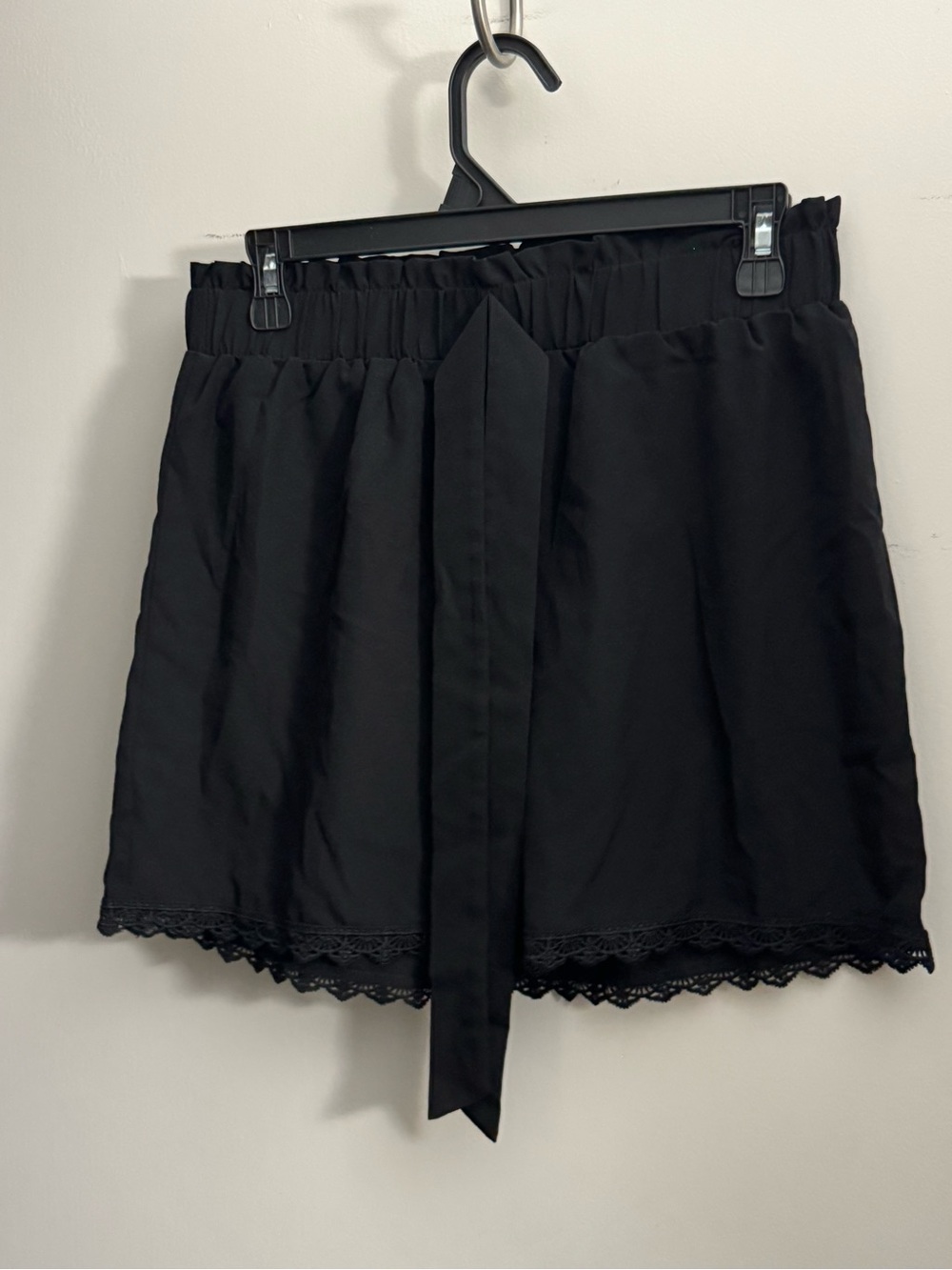 SHEIN Black Lace-Trim Tie-Waist Mini Skirt with Waist Sash